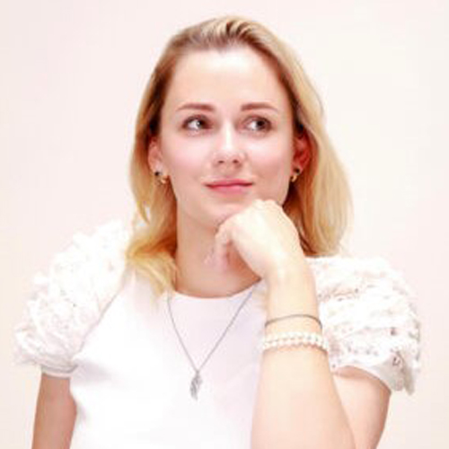 Nadiia K. Senior Artist / Educator